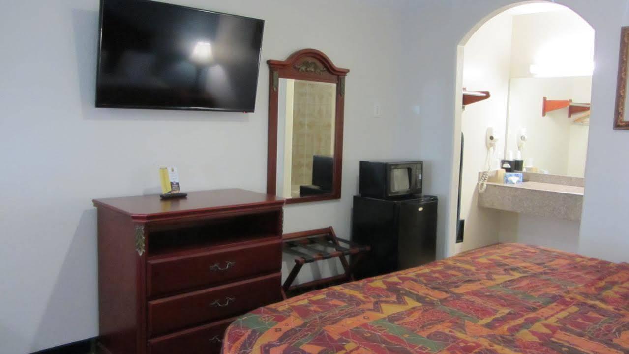 Regency Inn Porter Экстерьер фото
